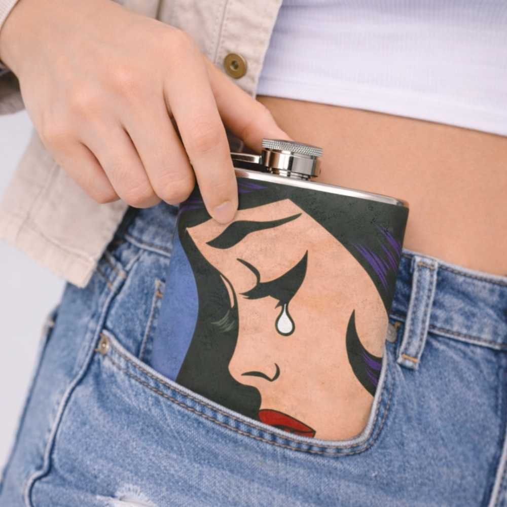 Hip Flask - Cry Pop Art - Image 4